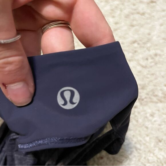 Lululemon tank top size medium - Picture 3 of 4